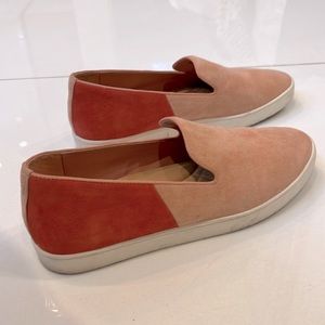 Birdies slip-on sneakers in two tone suede!